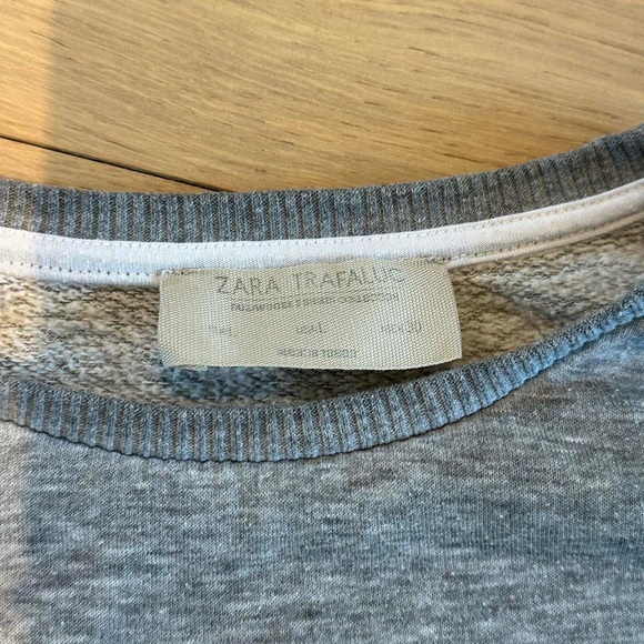 Zara Crewneck - Picture 2 of 3